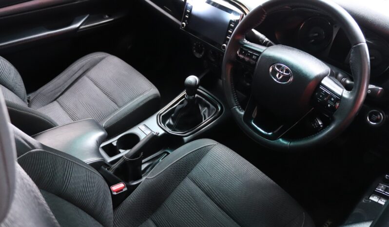 2021 Toyota Hilux 2.8 GD-6 RB Legend E/Cab 4×4 (M) full