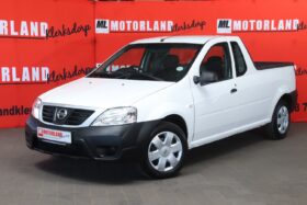 2023 Nissan NP200 1.6 A/C Safety Pack