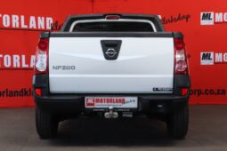 2023 Nissan NP200 1.6 A/C Safety Pack full
