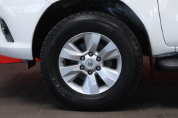 2017 Toyota Hilux 2.4 GD-6 SRX D/C (M) full