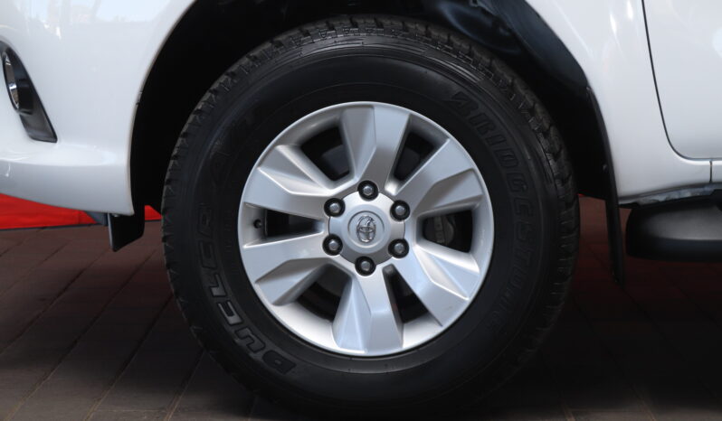 2017 Toyota Hilux 2.4 GD-6 SRX D/C (M) full