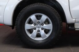 2011 Toyota Hilux 2.7 VVTI R/B Raider D/C (M) full