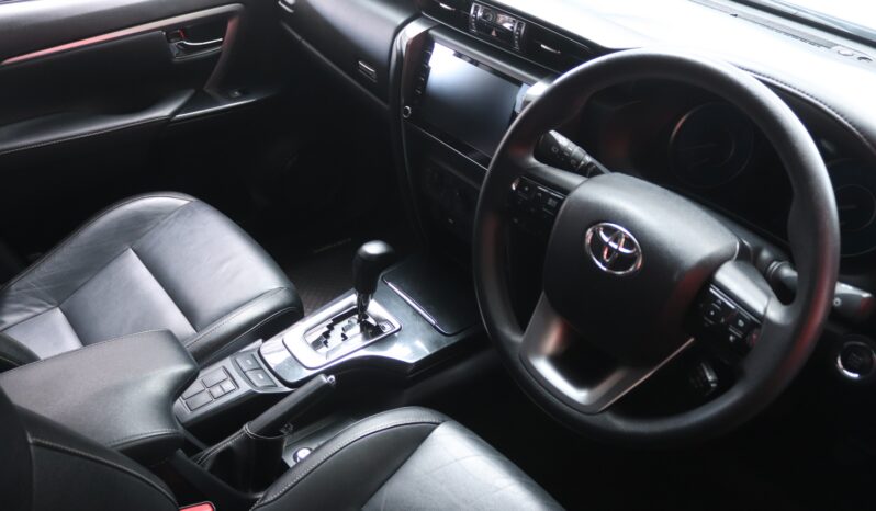 2023 Toyota Fortuner 2.4 GD-6 R/B A/T full