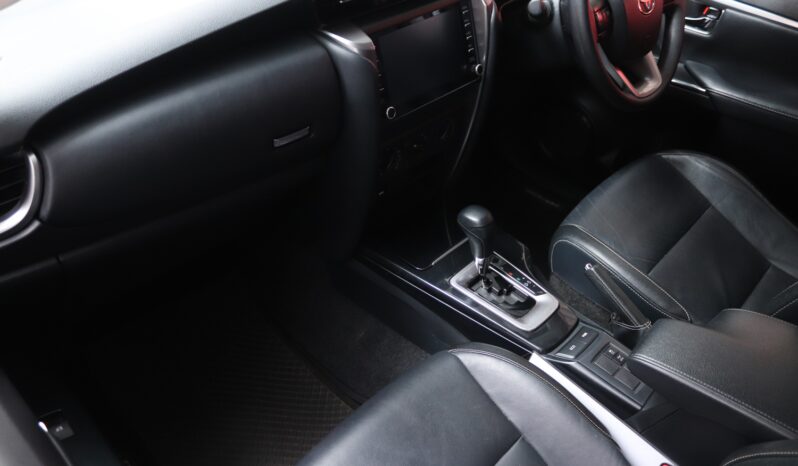 2023 Toyota Fortuner 2.4 GD-6 R/B A/T full