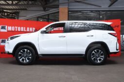 2023 Toyota Fortuner 2.4 GD-6 R/B A/T full