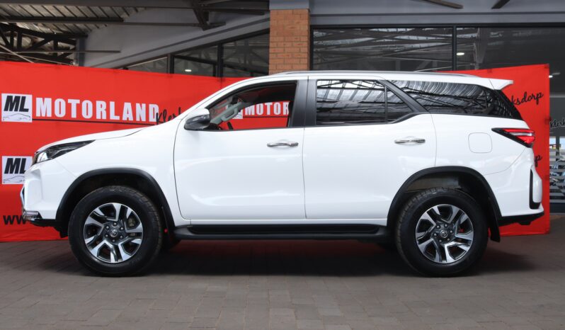 2023 Toyota Fortuner 2.4 GD-6 R/B A/T full