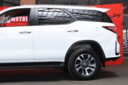 2023 Toyota Fortuner 2.4 GD-6 R/B A/T full