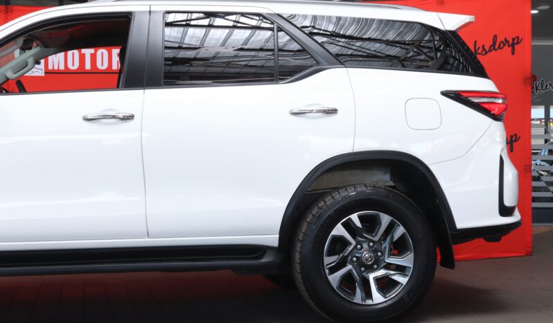 2023 Toyota Fortuner 2.4 GD-6 R/B A/T full