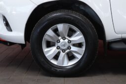 2017 Toyota Hilux 2.8 GD-6 RB Raider P/U D/C (M) full