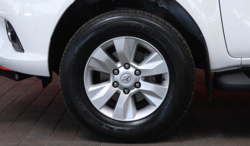 2017 Toyota Hilux 2.8 GD-6 RB Raider P/U D/C (M) full