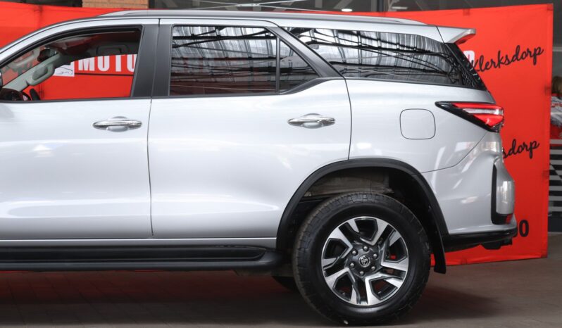2024 Toyota Fortuner 2.4 GD-6 4×4 A/T full