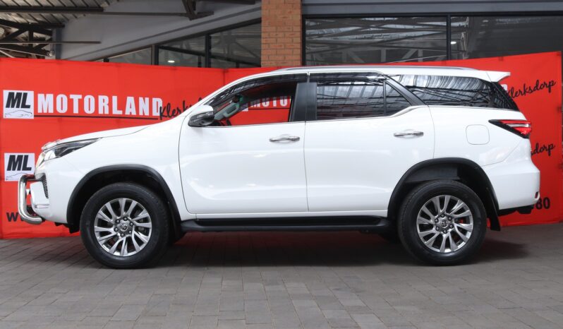 2022 Toyota Fortuner 2.8 GD-6 4×4 VX A/T full