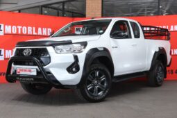 2025 Toyota Hilux 2.4 GD-6 RB Raider E/Cab (M) full