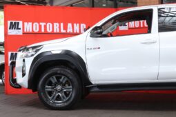 2025 Toyota Hilux 2.4 GD-6 RB Raider E/Cab (M) full