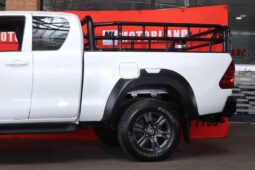 2025 Toyota Hilux 2.4 GD-6 RB Raider E/Cab (M) full