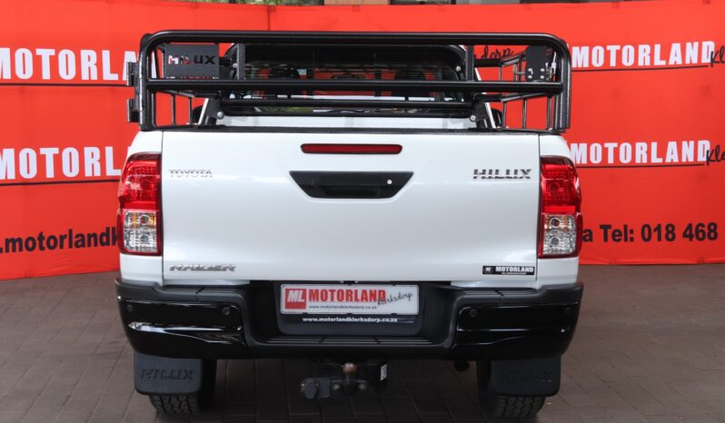 2025 Toyota Hilux 2.4 GD-6 RB Raider E/Cab (M) full