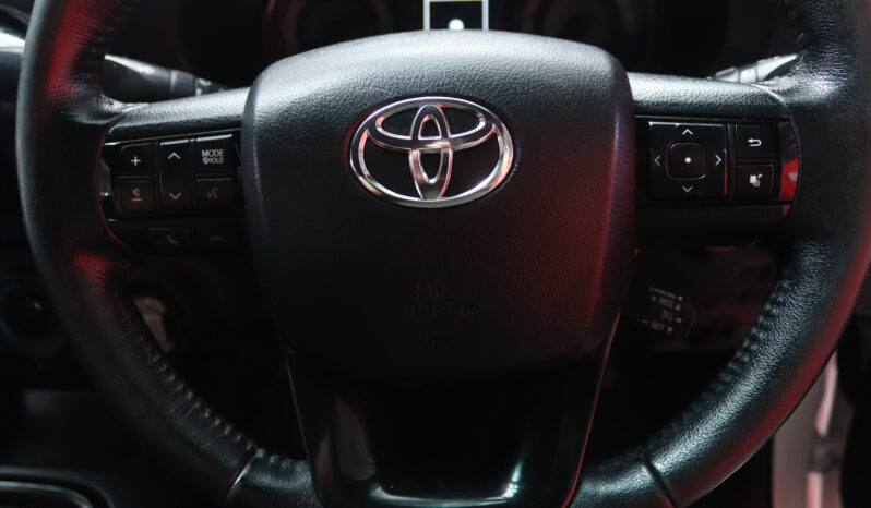2019 Toyota Hilux 2.8 GD-6 RB Raider P/U E/Cab (M) full