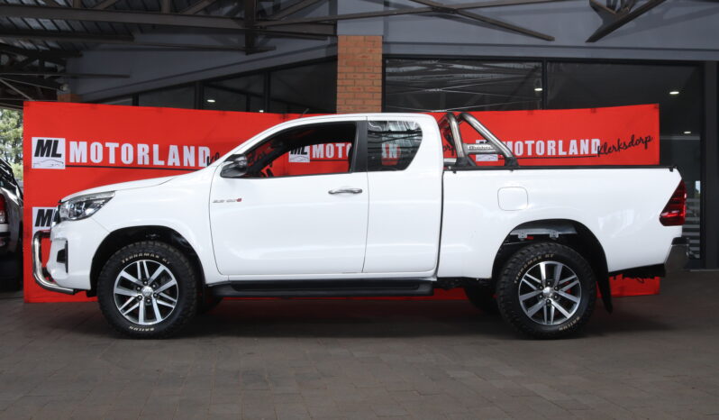 2019 Toyota Hilux 2.8 GD-6 RB Raider P/U E/Cab (M) full