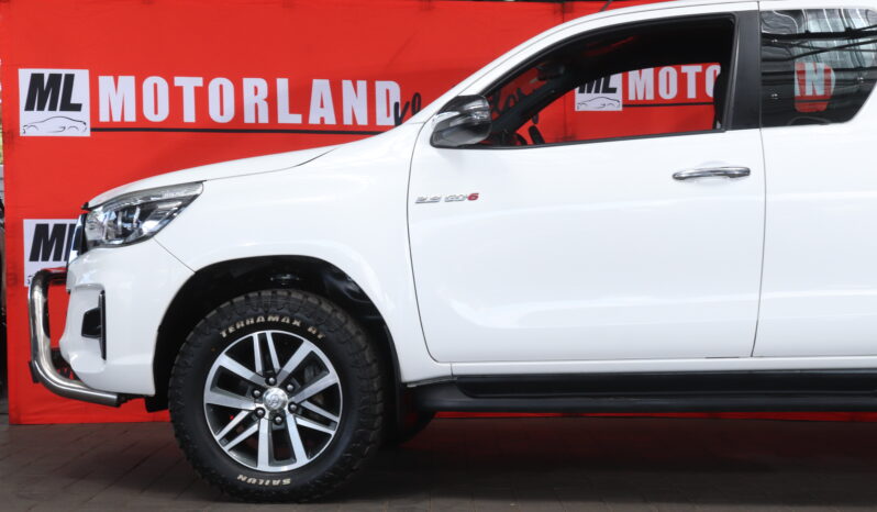 2019 Toyota Hilux 2.8 GD-6 RB Raider P/U E/Cab (M) full