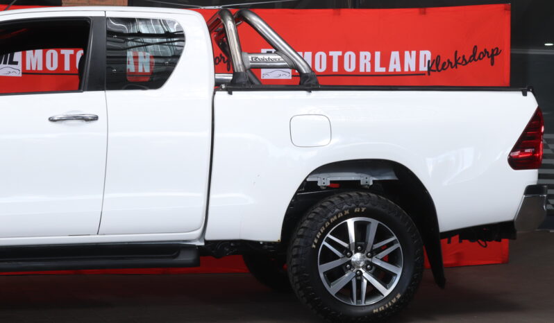 2019 Toyota Hilux 2.8 GD-6 RB Raider P/U E/Cab (M) full