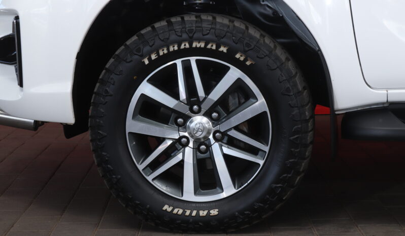 2019 Toyota Hilux 2.8 GD-6 RB Raider P/U E/Cab (M) full