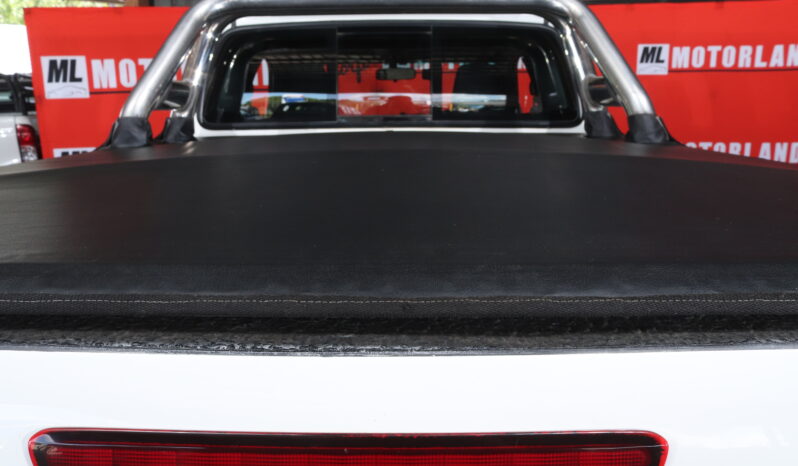 2019 Toyota Hilux 2.8 GD-6 RB Raider P/U E/Cab (M) full