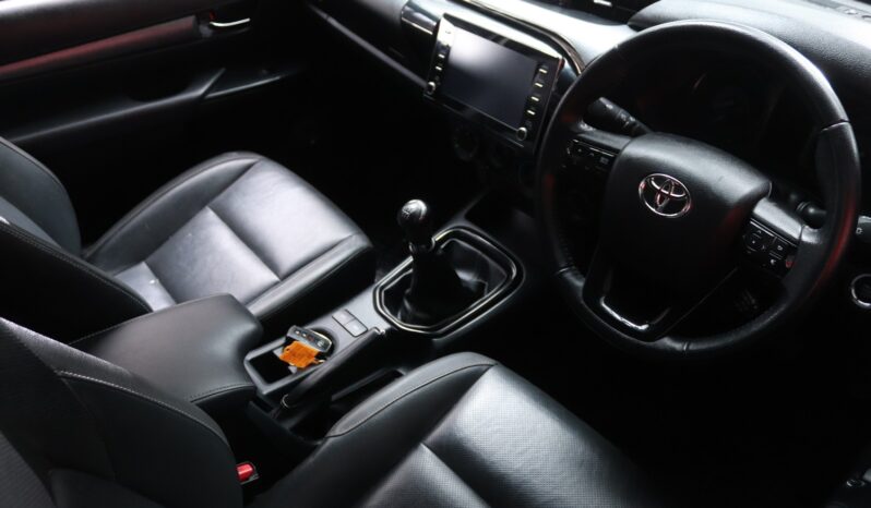 2022 Toyota Hilux 2.8 GD-6 RB Legend 4×4 P/U E/Cab (M) full