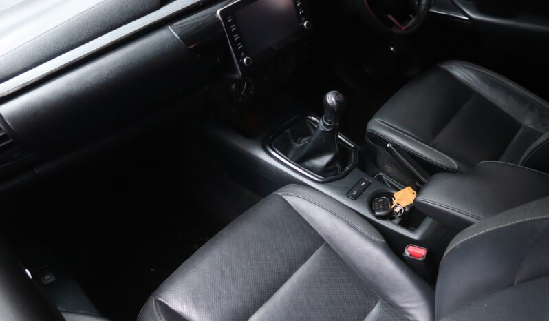 2022 Toyota Hilux 2.8 GD-6 RB Legend 4×4 P/U E/Cab (M) full