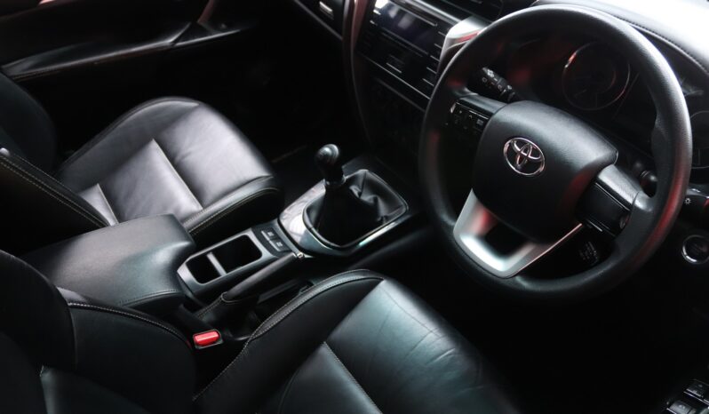 2016 Toyota Fortuner 2.4 GD-6 R/B (M) full