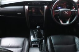 2016 Toyota Fortuner 2.4 GD-6 R/B (M) full