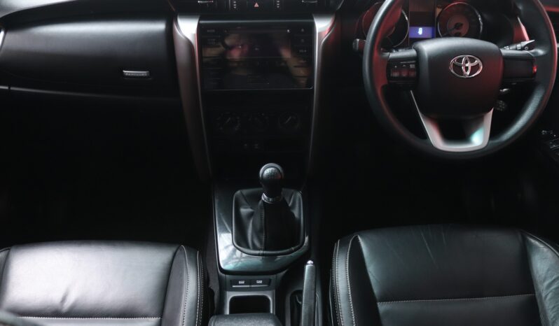 2016 Toyota Fortuner 2.4 GD-6 R/B (M) full