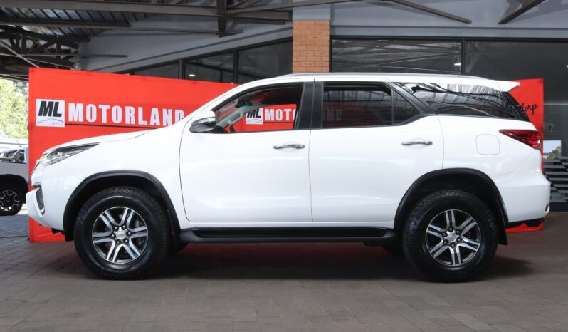 2016 Toyota Fortuner 2.4 GD-6 R/B (M) full