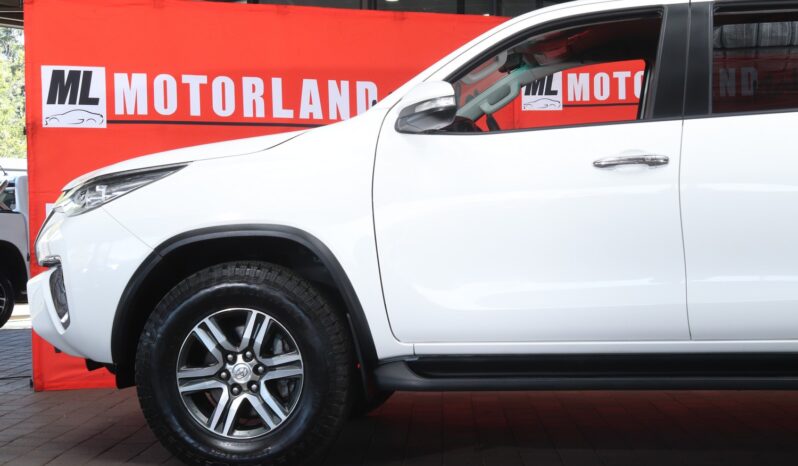 2016 Toyota Fortuner 2.4 GD-6 R/B (M) full