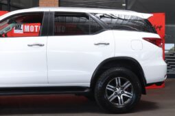 2016 Toyota Fortuner 2.4 GD-6 R/B (M) full