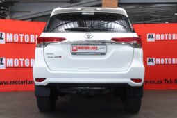2016 Toyota Fortuner 2.4 GD-6 R/B (M) full