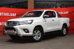 2016 Toyota Hilux 2.8 GD-6 RB Raider P/U E/Cab (M) full