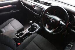 2016 Toyota Hilux 2.8 GD-6 RB Raider P/U E/Cab (M) full