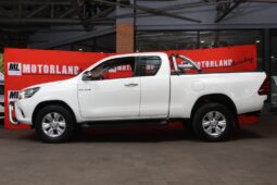 2016 Toyota Hilux 2.8 GD-6 RB Raider P/U E/Cab (M) full