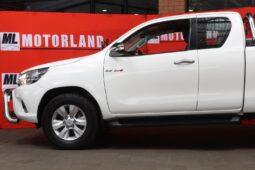 2016 Toyota Hilux 2.8 GD-6 RB Raider P/U E/Cab (M) full