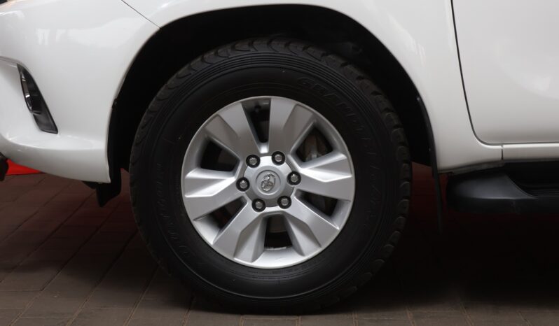 2016 Toyota Hilux 2.8 GD-6 RB Raider P/U E/Cab (M) full