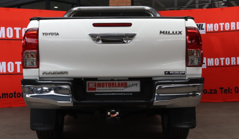 2016 Toyota Hilux 2.8 GD-6 RB Raider P/U E/Cab (M) full