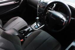 2017 Isuzu KB300 D-Teq LX A/T E/Cab full
