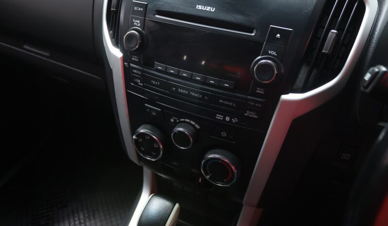 2017 Isuzu KB300 D-Teq LX A/T E/Cab full