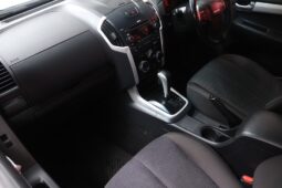 2017 Isuzu KB300 D-Teq LX A/T E/Cab full