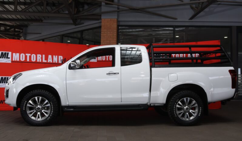 2017 Isuzu KB300 D-Teq LX A/T E/Cab full
