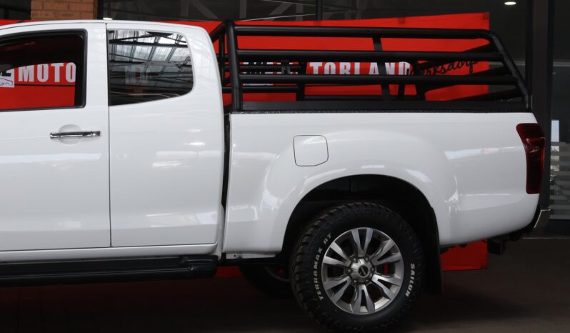 2017 Isuzu KB300 D-Teq LX A/T E/Cab full
