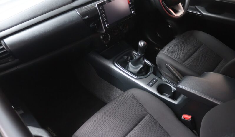 2025 Toyota Hilux 2.4 GD-6 RB Raider S/C full