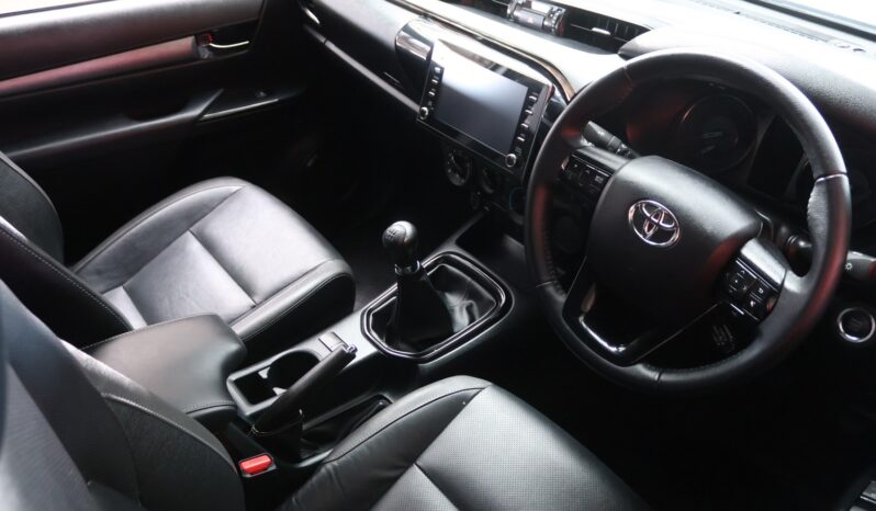 2025 Toyota Hilux 2.8 GD-6 RB Legend P/U E/Cab (M) full