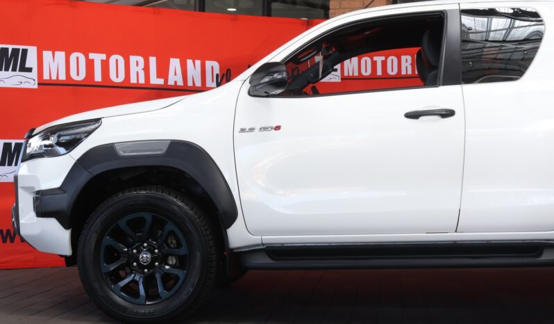2025 Toyota Hilux 2.8 GD-6 RB Legend P/U E/Cab (M) full
