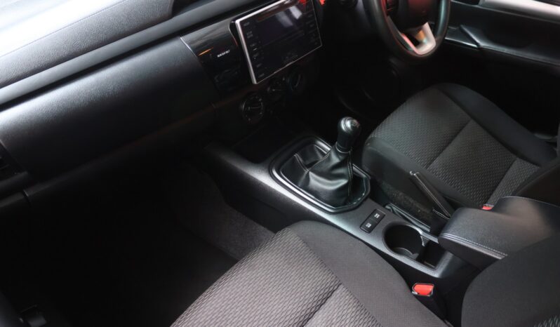 2018 Toyota Hilux 2.4 GD-6 RB SRX D/C (M) full